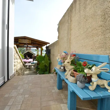 Apartment Simun Petar *