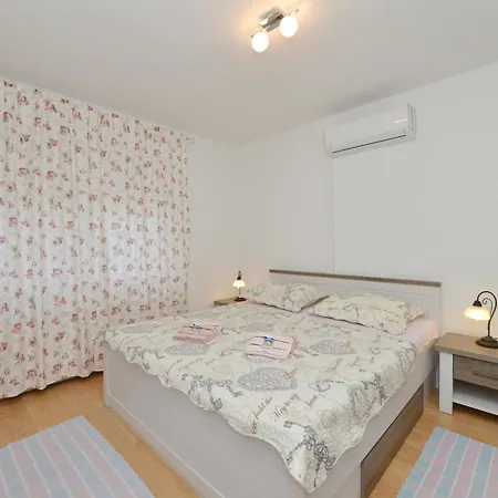 Simun Petar * Posedarje