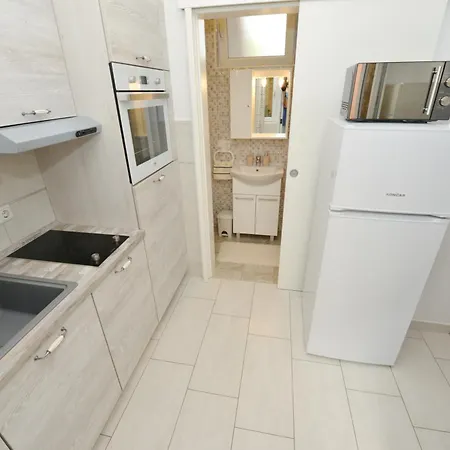 Simun Petar Apartment Posedarje
